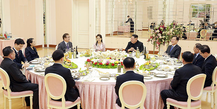 The South Korean special delegation, led by National Security Office Chief Chung Eui-yong, talks with North Korean leader Kim Jong-un during a dinner in the main building of the North Korean Workers’ Party in Pyongyang on March 5.